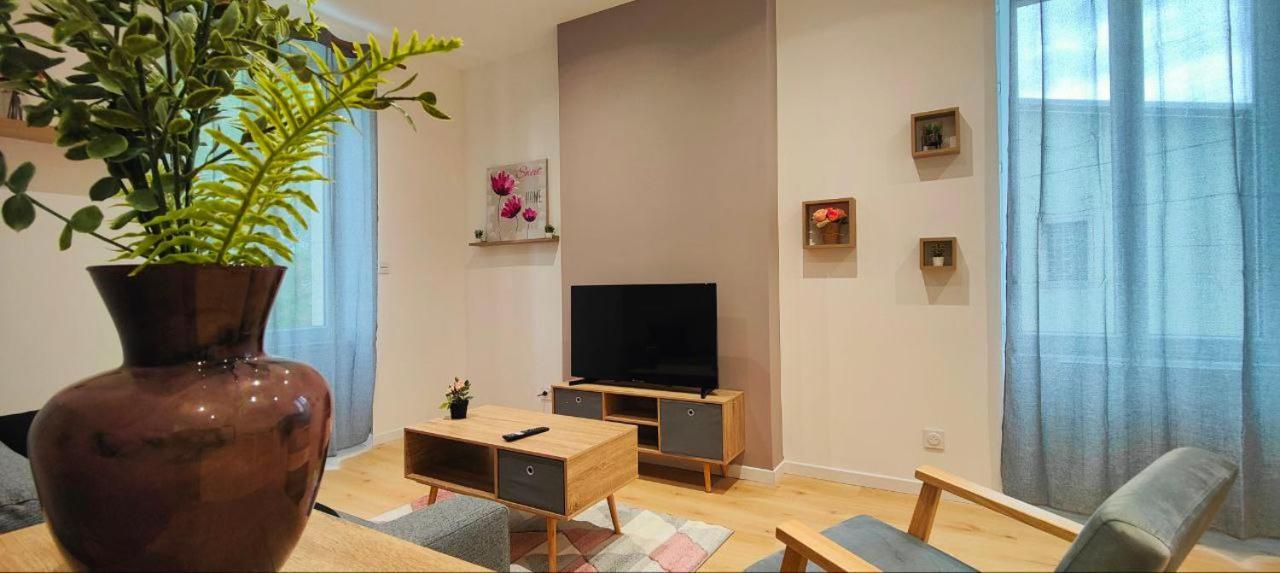 Appartements A Theme 클레르몽페랑 외부 사진